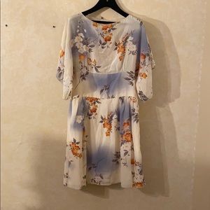 Anna Sui 100% silk dress 4 kimono sleeve